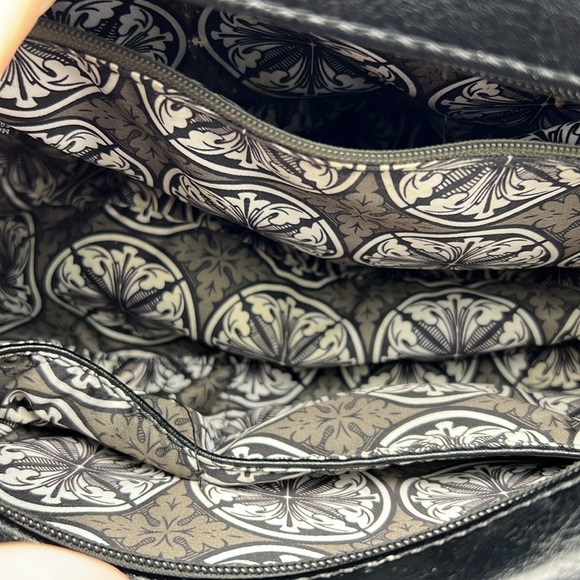 Beautiful stylish bag perfect for the office! - Picture 3 of 5